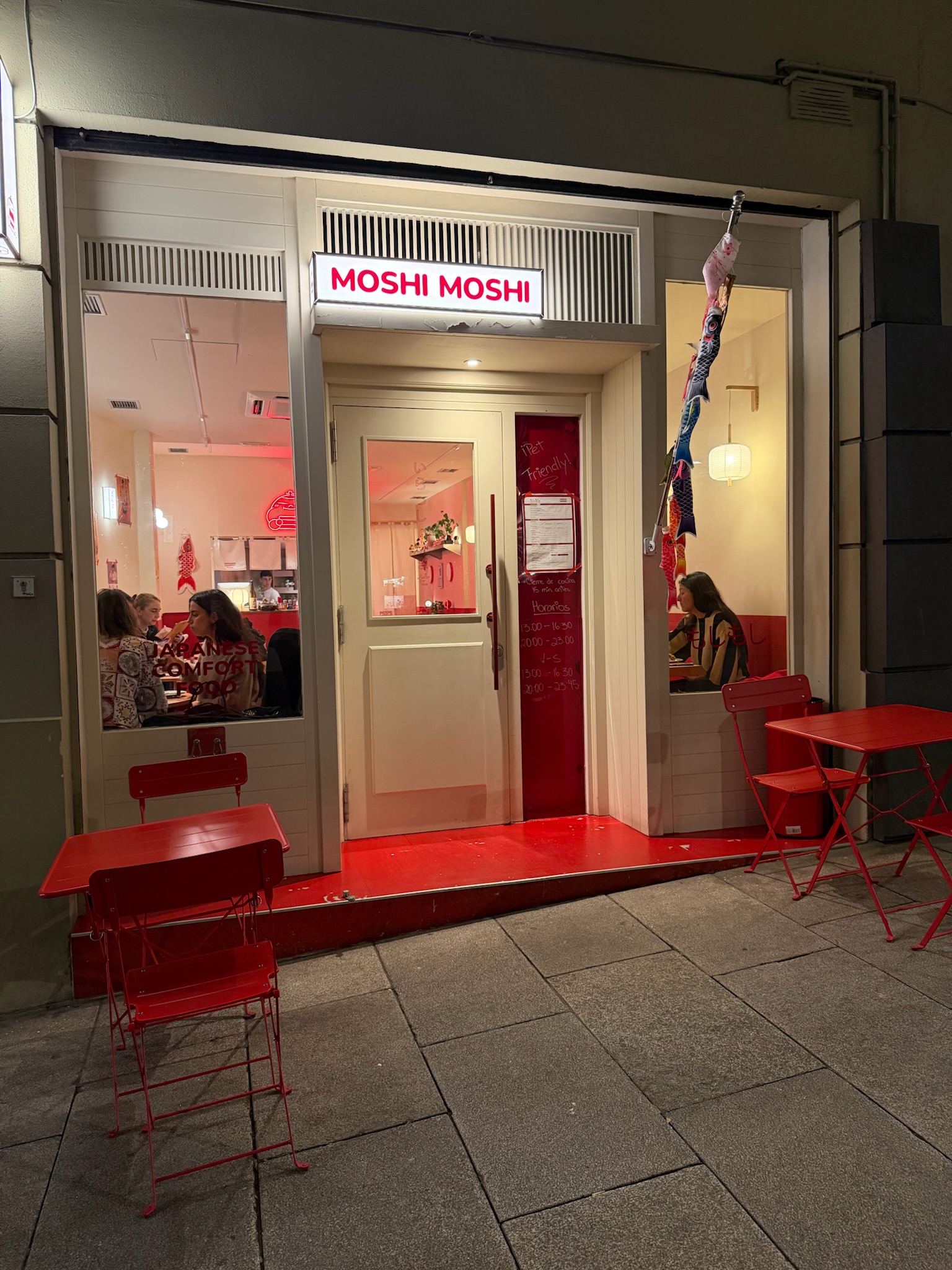 Fachada Moshi Moshi A Coruña